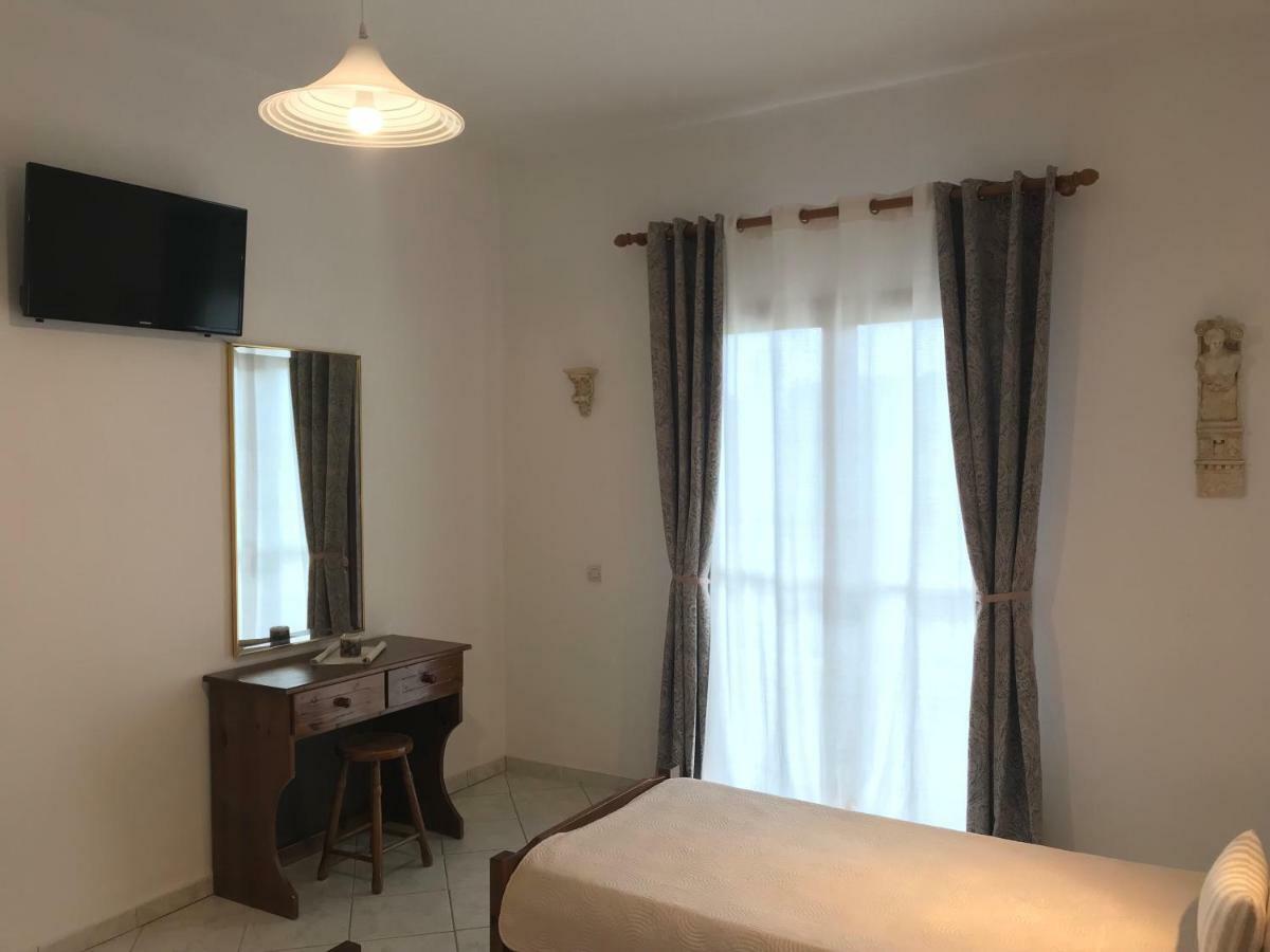 Floros Apartments 에이지오스스테파노스 외부 사진