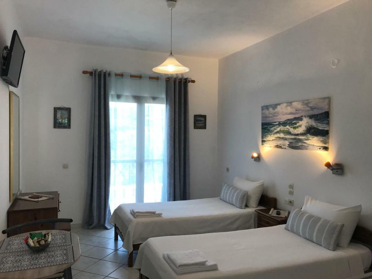 Floros Apartments 에이지오스스테파노스 외부 사진