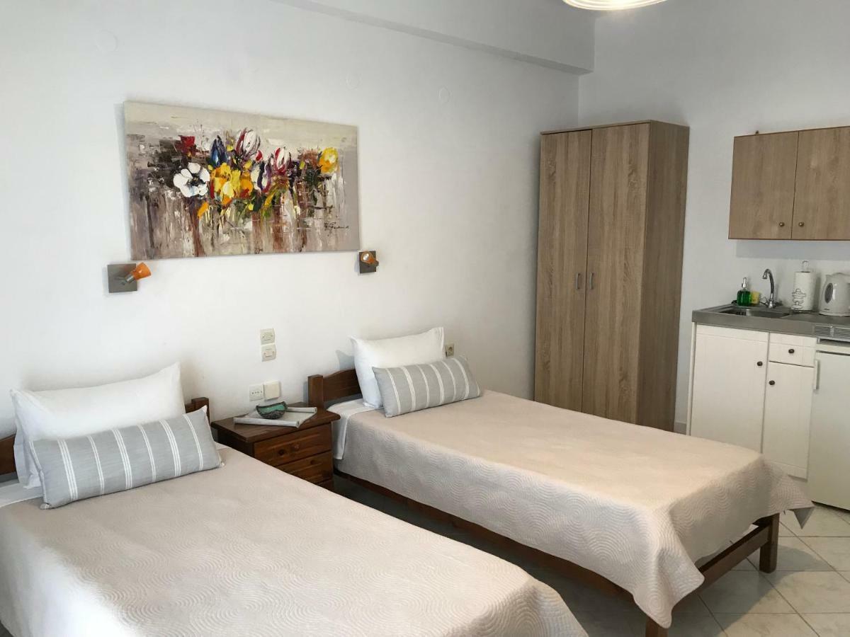 Floros Apartments 에이지오스스테파노스 외부 사진