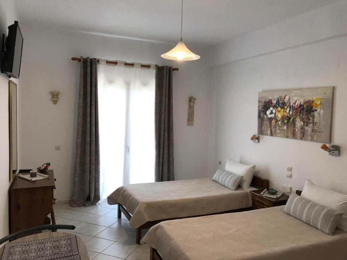 Floros Apartments 에이지오스스테파노스 외부 사진